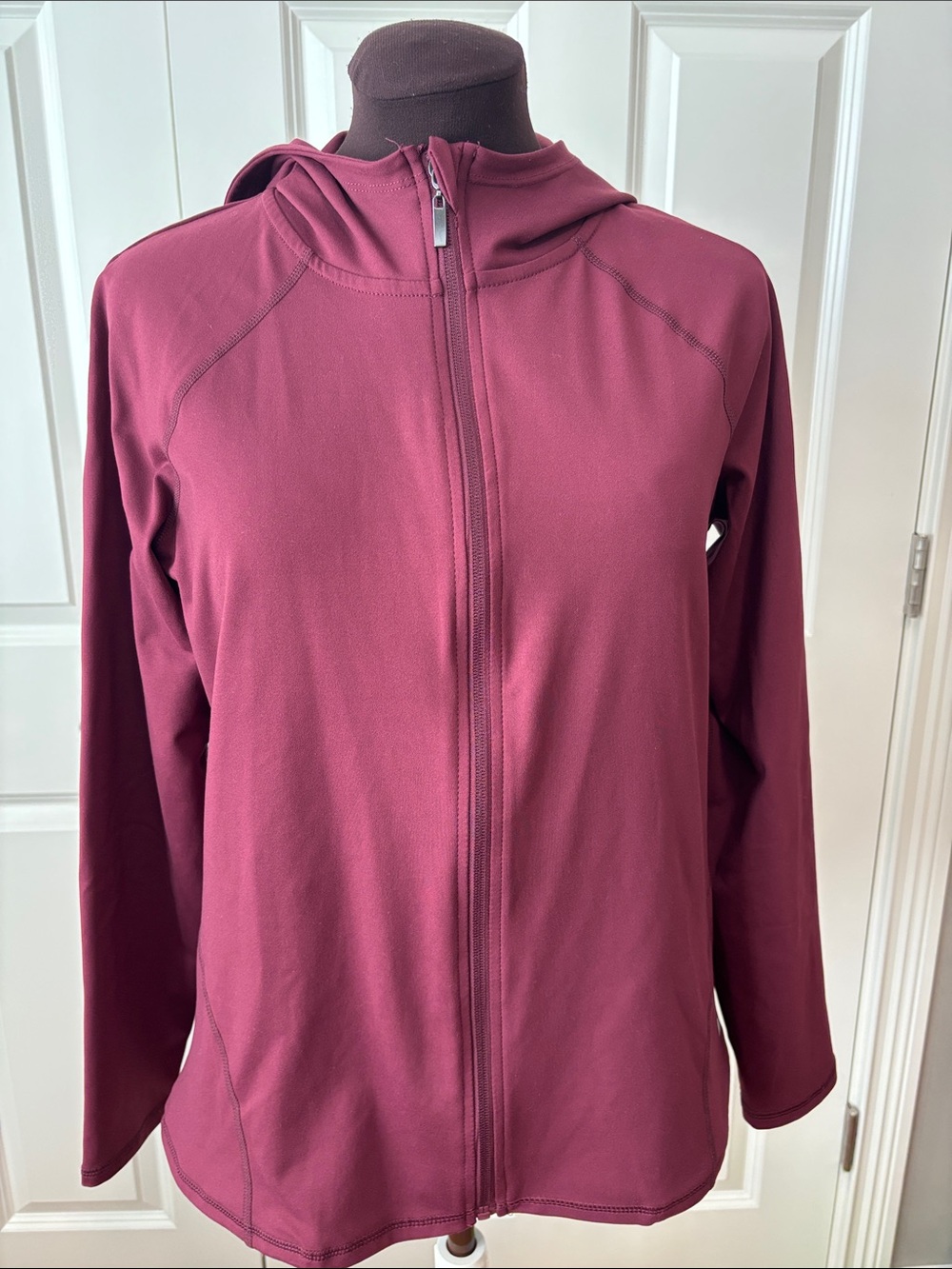 Women's Hooded Utility Jacket in Wine